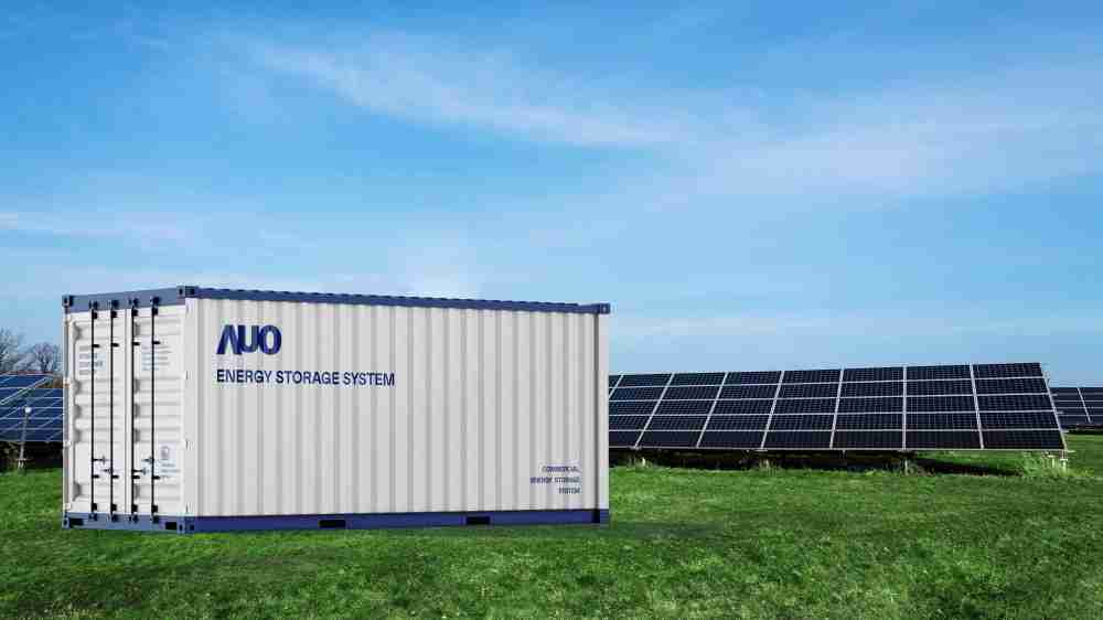 人生就是博透过AI数据管理，，提供不同类型用户进行储能与能源管理，，，达到再生能源管控调度成效