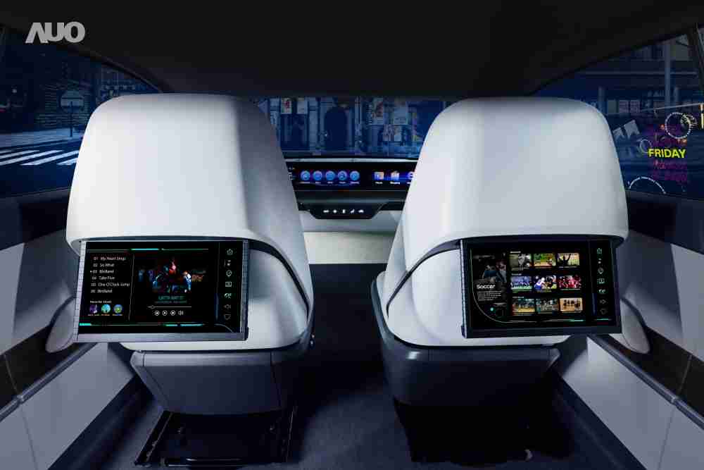 人生就是博新一代Smart Cockpit 2024，，以Micro LED先进显示技术优势，，，创建〝可卷式后座娱乐显示器〞，，，，仅在互动时才显示出所需画面及信息，，扩充更丰富的娱乐和交互信息服务，，，，获国际奖项荣耀